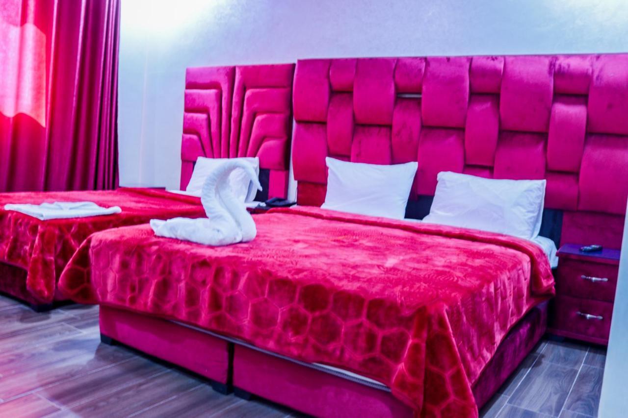 Hotel Borj El Arab Kourigha Buitenkant foto